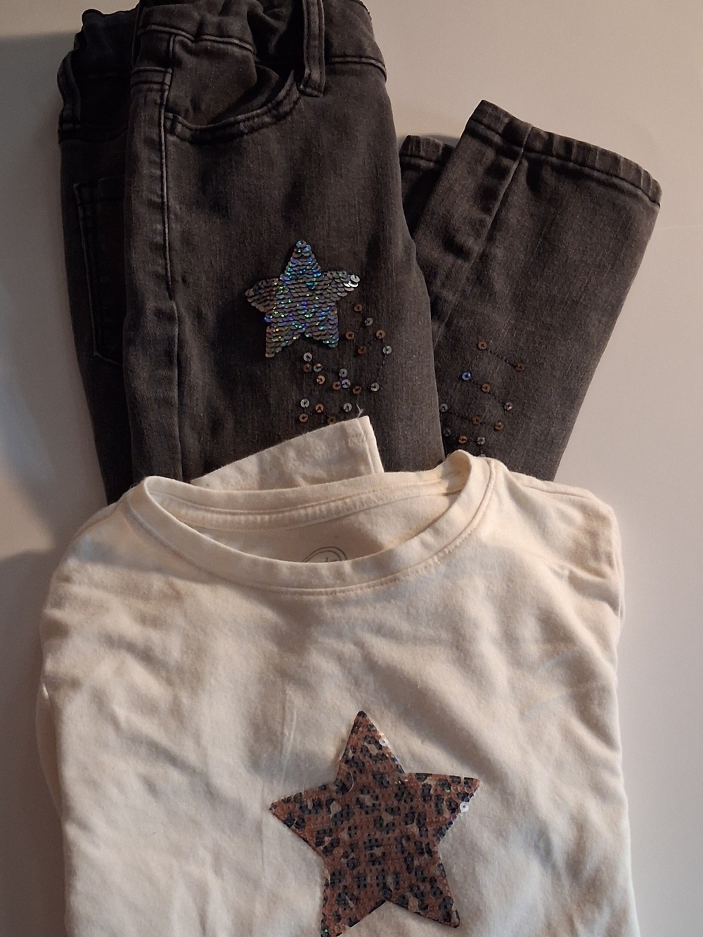 Kids Sequin Star Tee and Jeans Set - White & Charcoal